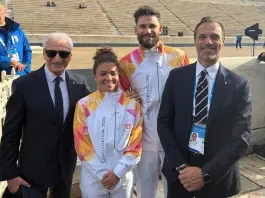 Milano-Cortina 2026, la fiamma olimpica torna in Italia. Malagò “Momento magico”