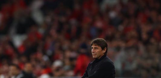 Napoli sconfitto 2-0 in casa del Benfica, Mourinho complica il cammino europeo di Conte