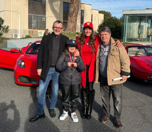 Roma si tinge di rosso Ferrari con il “Christmas Day”