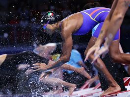 Europei di nuoto in vasca corta, Italia d’oro nella staffetta mista 4×50. Solo 7° Martinenghi nei 100 rana
