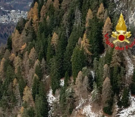 Elicottero precipita in Valmalenco, c’è un morto. Feriti gli altri tre occupanti