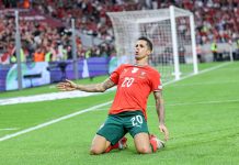 Cancelo attacks a passenger on a plane, but it was a prank