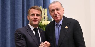 أردوغان يهاتف ماكرون: مستعدون للتعاون من أجل السلام بين روسيا وأوكرانيا