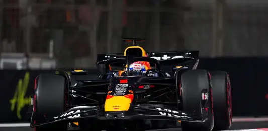 Ad Abu Dhabi Verstappen in pole davanti a Norris e Piastri, Leclerc è 5°