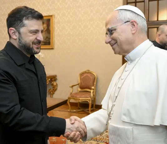 Zelensky incontra Papa Leone XIV: “Oggi condivideremo un piano di pace rivisto con gli Usa”