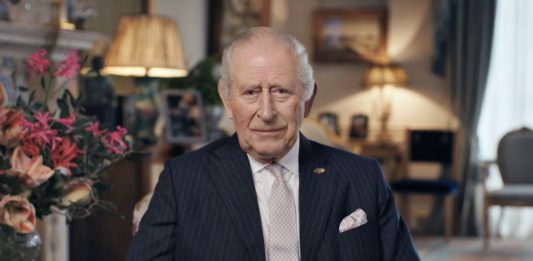 Re Carlo d’Inghilterra: “Le cure per il mio cancro saranno ridotte nel nuovo anno”