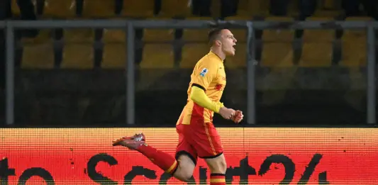 Il primo lampo di Stulic, il Lecce batte il Pisa 1-0