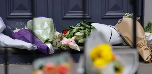 Australia, attentato a Bondi Beach: trovata una bandiera dell’Isis nel veicolo dei due terroristi