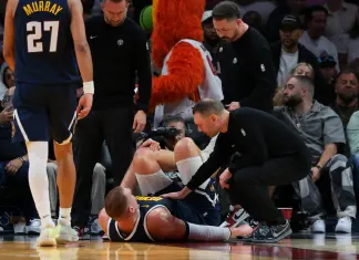 Impresa Cleveland contro San Antonio, infortunio al ginocchio per Jokic