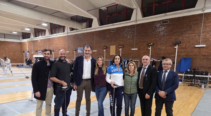 La Federscherma in pedana con una lezione per non vedenti, Annalisa Minetti testimonial