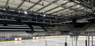 Milano-Cortina 2026, presentata la nuova pista di hockey su ghiaccio in Fiera. Investiti 25 milioni