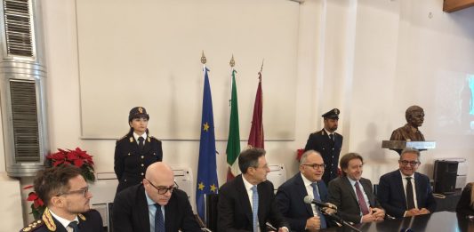 Blitz contro clan mafiosi e narcotraffico a Palermo, 50 misure cautelari / Video