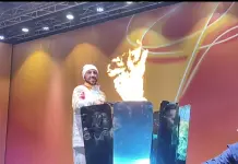 La fiamma olimpica a Palermo, Cairoli accende il braciere in piazza