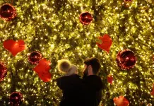 Roma: le foto delle luci di Natale nella città (2)