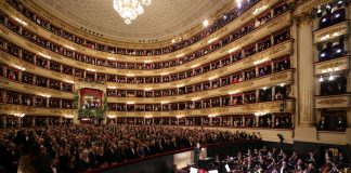 Prima della Scala, incasso record e 11 minuti di applausi. Segre nel palco reale. Fuori la protesta pro Pal e dei lavoratori dello spettacolo