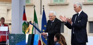 Mattarella accende il braciere olimpico dei Giochi Invernali di Milano-Cortina 2026 / Video