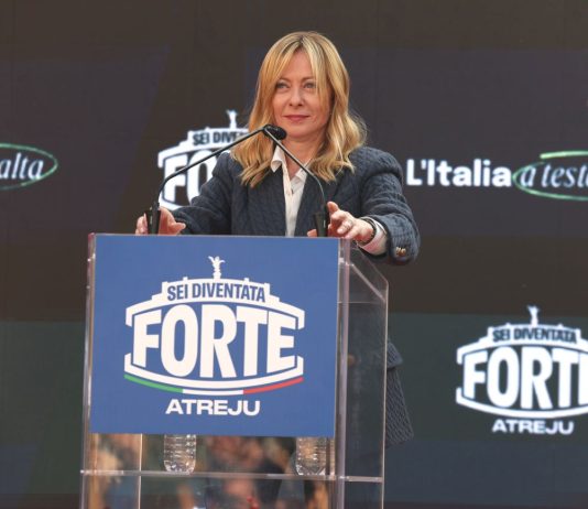 Meloni chiude Atreju: “L’alleanza di centrodestra mette al servizio dell’Italia una visione condivisa”