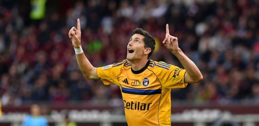 Moreo gela il Cagliari nel finale, il Pisa strappa un pareggio per 2-2 all’Unipol Domus