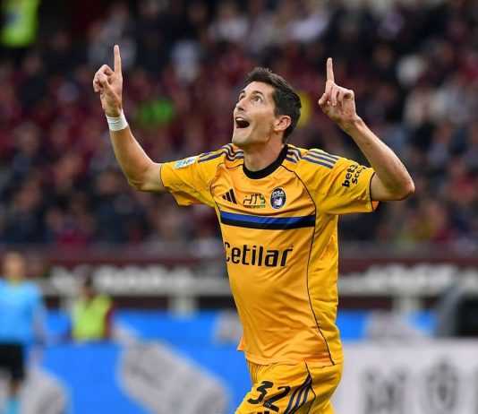 Moreo gela il Cagliari nel finale, il Pisa strappa un pareggio per 2-2 all’Unipol Domus