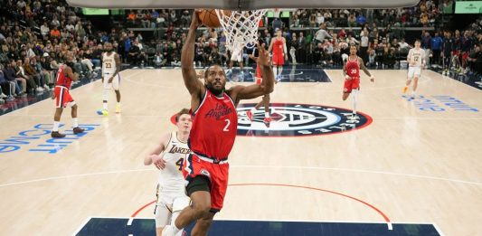 I Clippers battono i Lakers nel derby nella notte Nba, Houston sorprende Denver