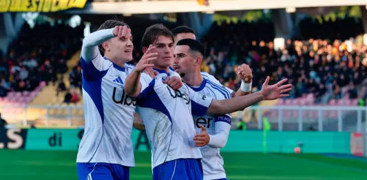 Il Como ritrova la vittoria dopo un mese, tris a Lecce