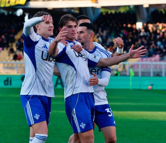 Il Como ritrova la vittoria dopo un mese, tris a Lecce