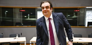 Il greco Kyriakos Pierrakakis eletto presidente dell’Eurogruppo