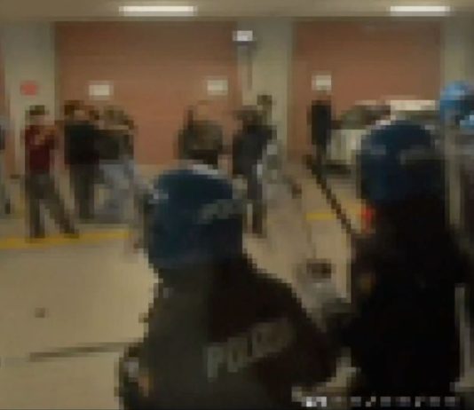 Scontri con la Polizia, sei minorenni ai domiciliari a Torino / Video