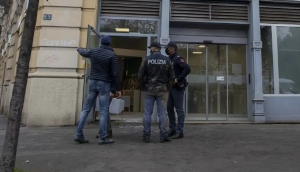 Nel 2024 le rapine in banca sono diminuite del 36,3% rispetto all’anno precedente Nel 2024 le rapine in banca sono diminuite del 36,3% rispetto all’anno precedente