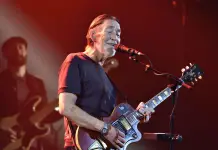 E’ morto a 74 anni Chris Rea, addio all’icona della musica anni ’80