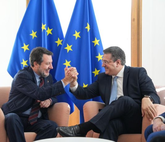Ponte sullo Stretto, dialogo tra il commissario Ue ai trasporti e Salvini “Bruxelles vuole l’opera”