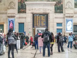 Oggi lo sciopero generale: stop per treni, scuola e sanità