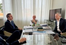 Occhiuto incontra l’amministratore delegato di Ita Eberhart: “Possibile una nuova scuola di piloti a Crotone”