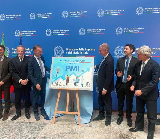 Mimit, svelato il francobollo dedicato al Fondo di Garanzia per le Pmi
