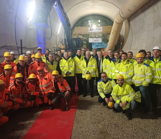 L’ultimo diaframma della nuova galleria della variante Aurelia a La Spezia è stato abbattuto, Bucci: “Opera di enorme valore”