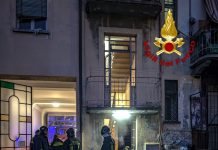 Incendio in un edificio di 5 piani a Torino, due persone ustionate e diverse intossicate