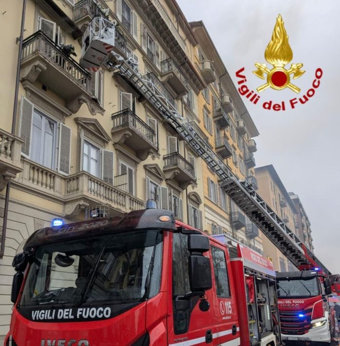 Incendio palazzo di Torino