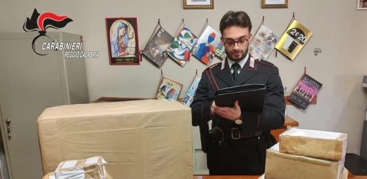 Reggio Calabria, i Carabinieri scoprono un arsenale pirotecnico illegale da 120 chili