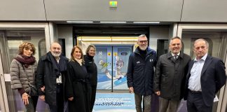 Milano-Cortina, Metro 5: inaugurato il treno brandizzato per le Olimpiadi / Video