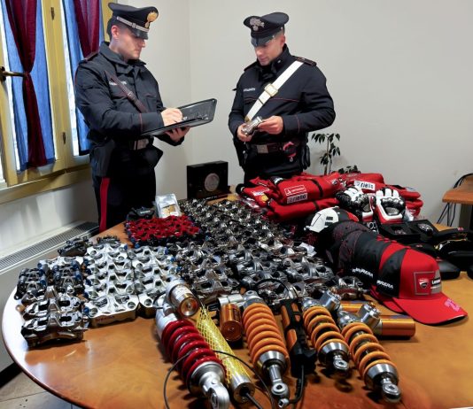 Rubava pezzi di ricambio della Ducati destinati alla MotoGP, il materiale è stato recuperato dai Carabinieri