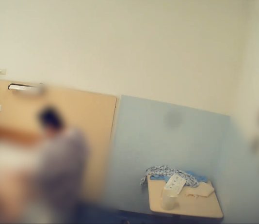 Maltrattamenti e violenza sessuale in una Rsa nel Milanese, un 46enne ai domiciliari