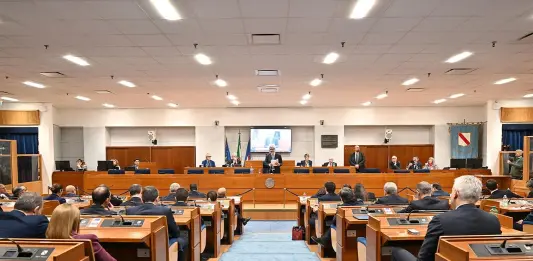 Campania, Fico presenta il programma di Governo al Consiglio Regionale