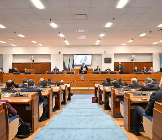 Campania, Fico presenta il programma di Governo al Consiglio Regionale