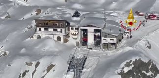 Incidente alla funivia di Macugnaga: quattro feriti, evacuate le persone bloccate / Video