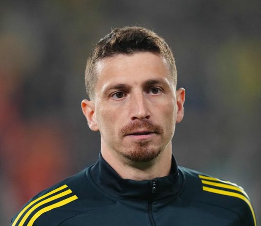 Turkey, arrest warrants for players and official after betting scandal