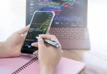 E’ sempre più difficile per i giovani raggiungere l’indipendenza economica in Italia budget notebook