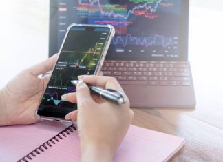 E’ sempre più difficile per i giovani raggiungere l’indipendenza economica in Italia budget notebook