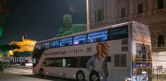 Arrivato a Roma il Bus Gourmet Italia dopo le tappe in 8 città europee