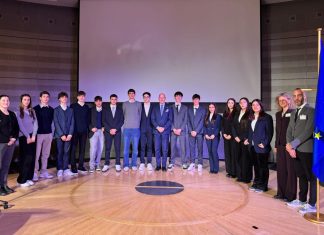 Visita al Parlamento Europeo per i 14 studenti liguri vincitori della Hackathon to Bruxelles