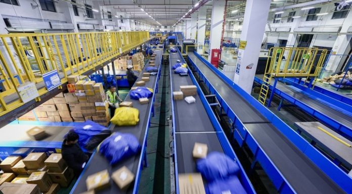 Cina: settore della logistica continua espansione a novembre